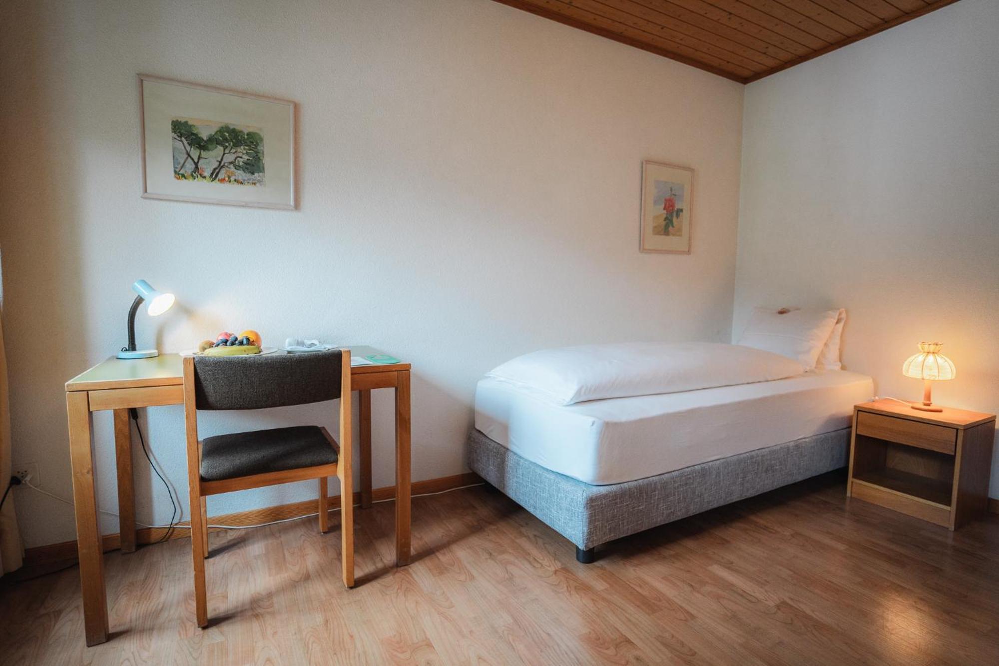 Hotel Haus Schoenstatt Contactless-Check-In Бриг Екстер'єр фото