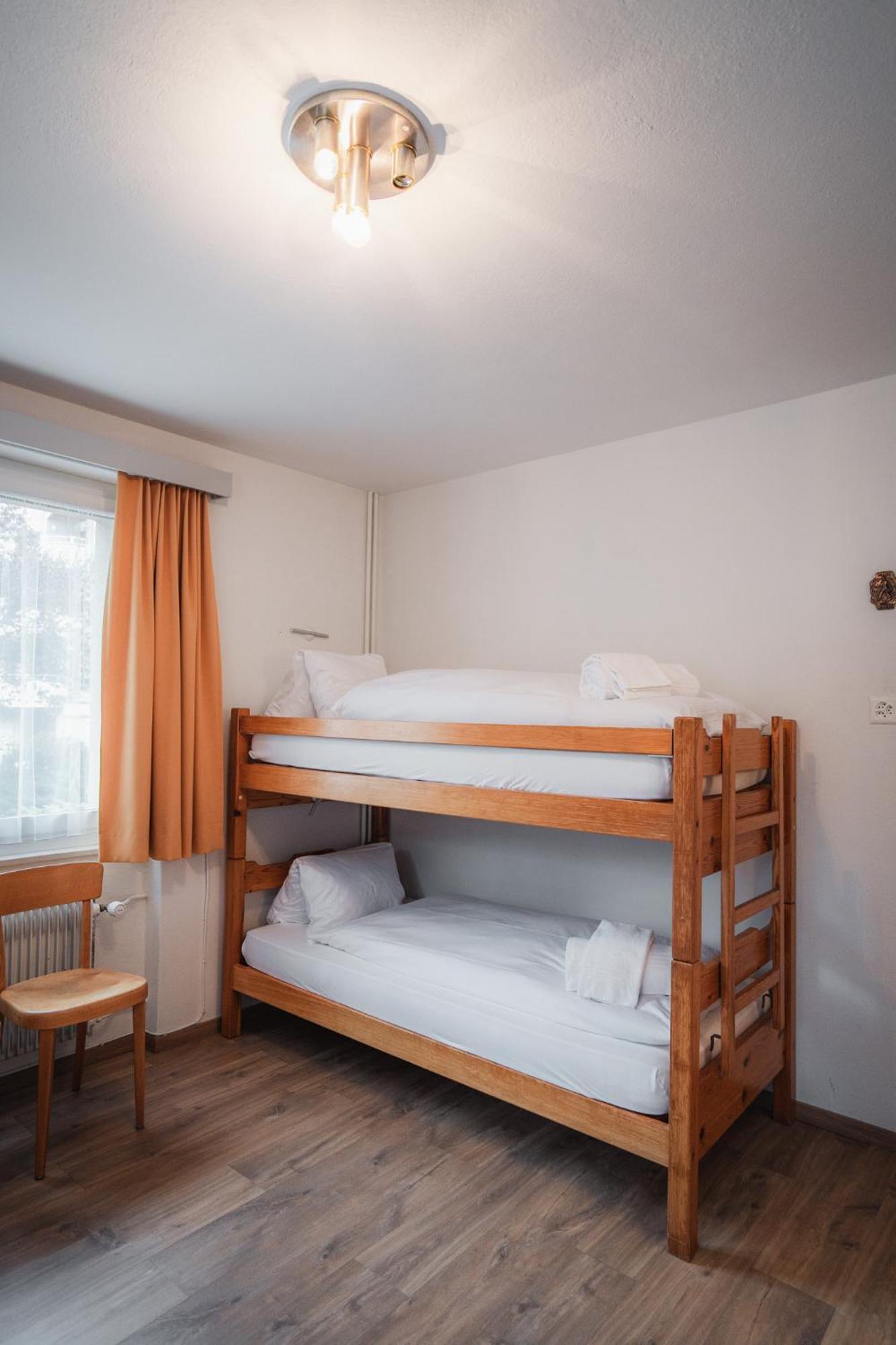 Hotel Haus Schoenstatt Contactless-Check-In Бриг Екстер'єр фото