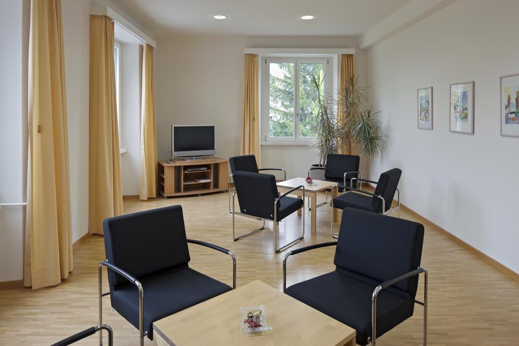 Hotel Haus Schoenstatt Contactless-Check-In Бриг Екстер'єр фото